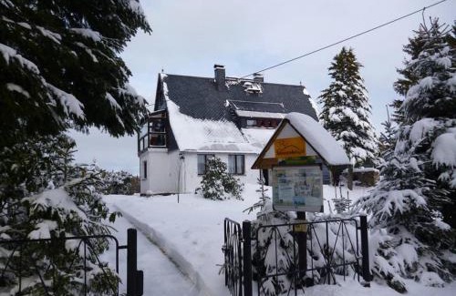 Baerenburg Apartment | Ferienwohnung Haus Sonnenhügel