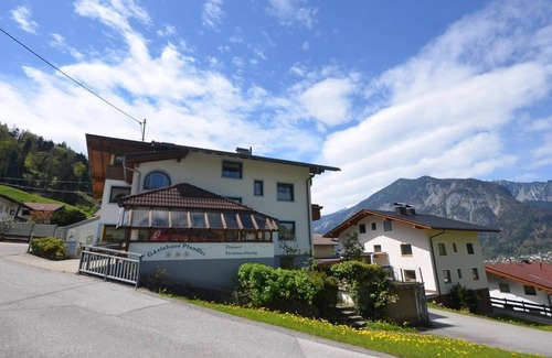 Buch in Tirol Apartment | Ferienwohnung - Haus Pfandler