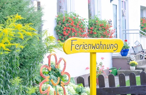 Mistelgau Apartment | Ferienwohnung im DG mit Terrasse im Garten - Ferienwohnung Hertel