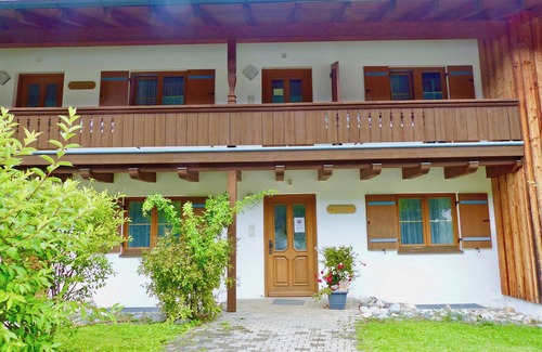Aschau im Chiemgau Apartment | Ferienwohnung im Erdgesoss, 48 qm, Extra Schlafzimmer mit Balkon