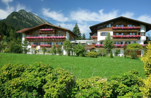 Tannheim Apartment | Ferienwohnung im Rosen-chalet - Landhaus Sammer