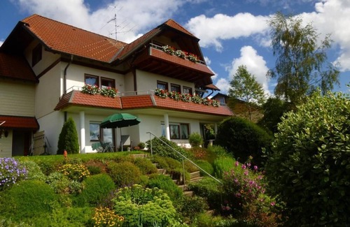 Furtwangen Apartment | Ferienwohnung Kandelblick mit 60qm, 1 Schlafraum, 1 Wohn-/Schlafraum für max. 3 Personen