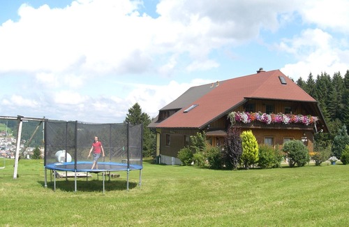 Schonach im Schwarzwald Apartment | Ferienwohnung "Kleeblatt", 75qm, 2 Schlafzimmer, max. 4 Personen