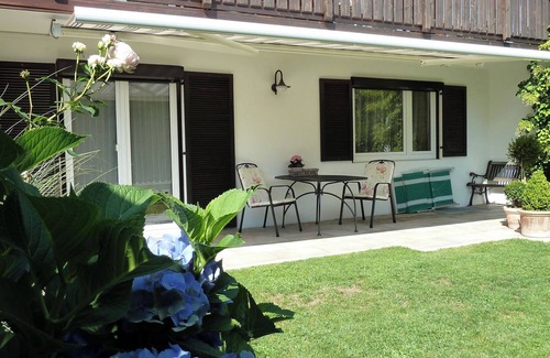 Bad Endorf Apartment | Ferienwohnung Lehmann 58 qm, Erdgeschoss, mit Terrasse und Separatem Schlafzimmer