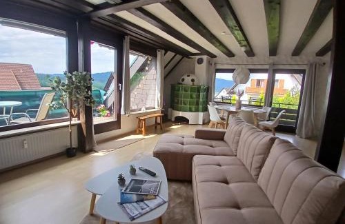 Schluchsee Apartment | Ferienwohnung Lodge am See - Terrasse - Kachelofen in ruhiger Lage nahe Schluchsee