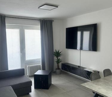 Kuestelberg Apartment | Ferienwohnung Menges