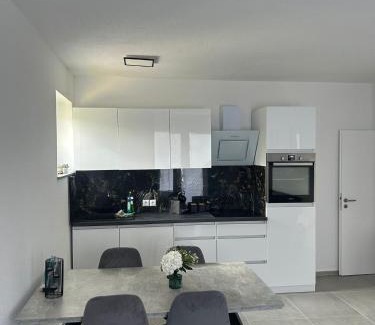 Kuestelberg Apartment | Ferienwohnung Menges