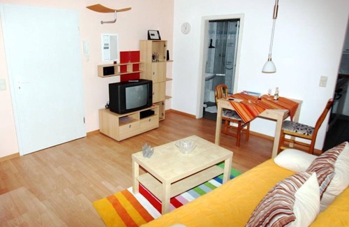 Horben Apartment | Ferienwohnung mit 35 qm, Souterrain, kombinierter Wohn-Schlafbereich, für maximal 2 Personen