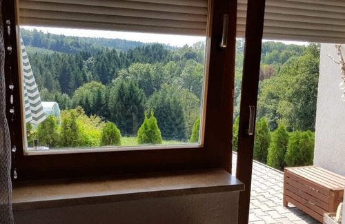 Furstenstein Apartment | Ferienwohnung mit 2 Schlafzimmern und Südterrasse