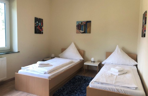 Sassenburg Apartment | Ferienwohnung mit Terrasse