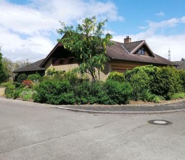 Borghees Apartment | Ferienwohnung/Monteurswohnung in ruhiger Waldlage