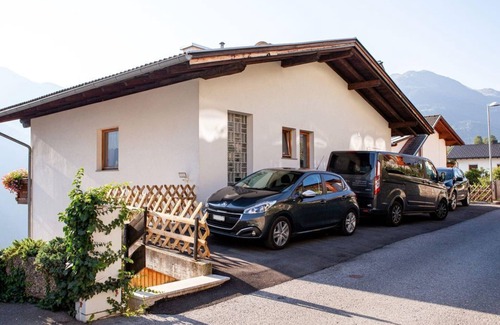 Wenns Apartment | Ferienwohnung Obergeschoss - Appartements Jeitner