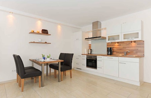 Bensersiel Apartment | Ferienwohnung Queen Victoria - Residenz am Hafen