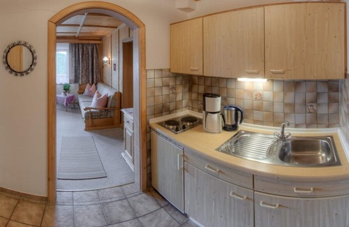 Bad Feilnbach Apartment | Ferienwohnung Rosenblüte 1. Etage, 55 qm, 1 Sep. Schlafzimmer, Balkon