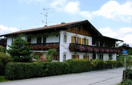 Bad Feilnbach Apartment | Ferienwohnung Rosenblüte 1. Etage, 55 qm, 1 Sep. Schlafzimmer, Balkon