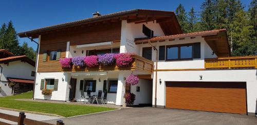 Bischofswiesen Apartment | Ferienwohnung Schnitzlbaumer