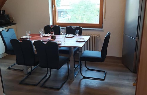 Rheinhausen Apartment | Ferienwohnung Schwörer bis 7 Personen