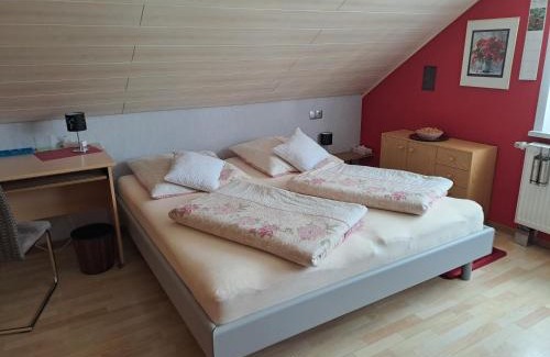Waldbuttelbrunn Apartment | Ferienwohnung Seegarten