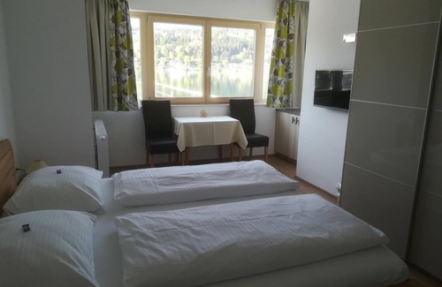 Seeboden Bed & Breakfast | Ferienwohnung - Seehaus Schirg