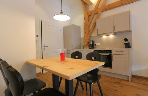 Unterammergau House | Ferienwohnung Silberdistel - Gasthof Stern