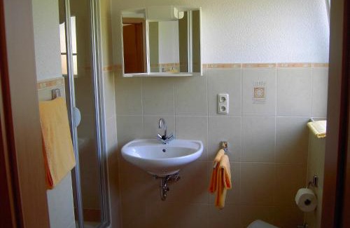 Krov Apartment | Ferienwohnung Sonnenlay