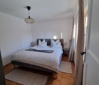 Toster Apartment | Ferienwohnung Tostner Burgblick