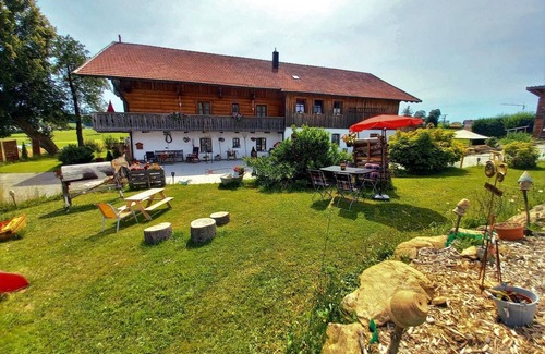 Riedlhutte Apartment | Ferienwohnung Tulpe Erdgeschoss mit Terrasse