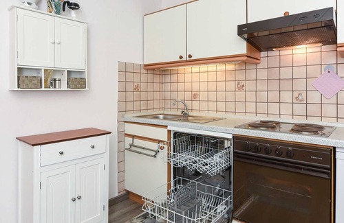 Stedesdorf Apartment | Ferienwohnung West - Ferienhof Tannen in Thunum bei Bensersiel