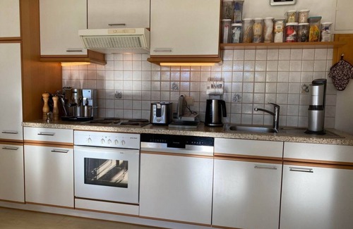 Millstatt Apartment | Ferienwohnung Westblick - Haus am Hügel