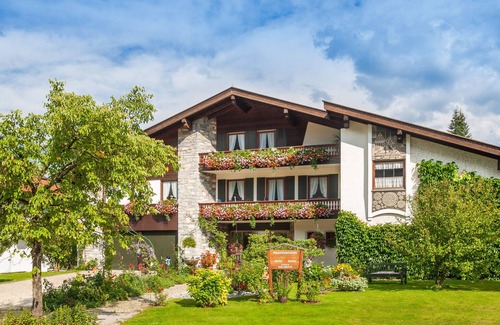 Ruhpolding Apartment | Ferienwohnung Zellerberg 52qm, Balkon, Kochn., 1 Schlafz. , Wohnz., Nr. 1, Wlan