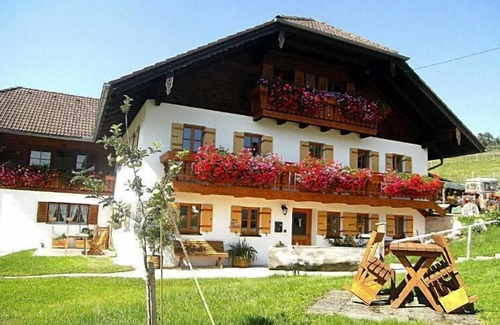 Anger Apartment | Ferienwohnung Zuhaus, 76m², 2 Schlafzimmer, Balkon, TV, 4 Sterne, 4 Pers