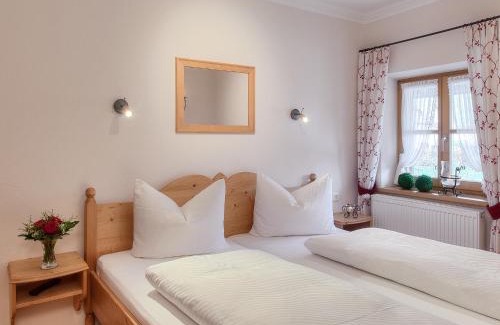 Ruhpolding Apartment | Ferienwohnungen Mayer inkl. Chiemgaukarte