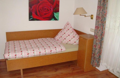 Bad Elster Apartment | Ferienwohnungen Rosengarten