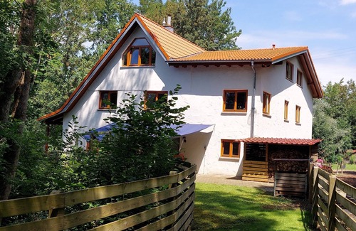 Bad Waldsee Apartment | Ferienzimmer, 55qm, mit Externem Badezimmer