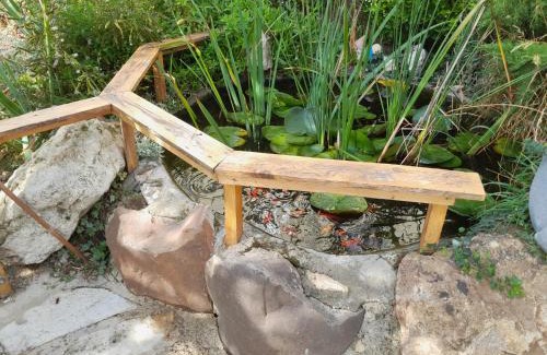 Neauphlette Apartment | Ferme de Beaulieu, appartement avec jardin privatif