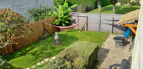 Neauphlette Apartment | Ferme de Beaulieu, appartement avec jardin privatif