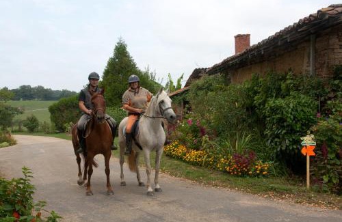 Vescours House | Ferme De Montalibord