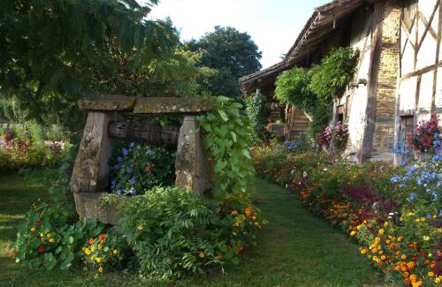 Vescours House | Ferme De Montalibord