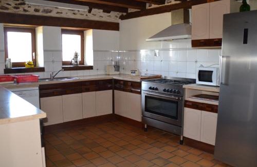 Monce-en-Belin House | Fermette rénovée proche 24H du Mans, 4 ch., grand terrain, idéal familles et animaux acceptés - FR-1-410-133