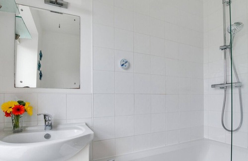 Horton House | Fern Bank - Four Bedroom House, Sleeps 8
