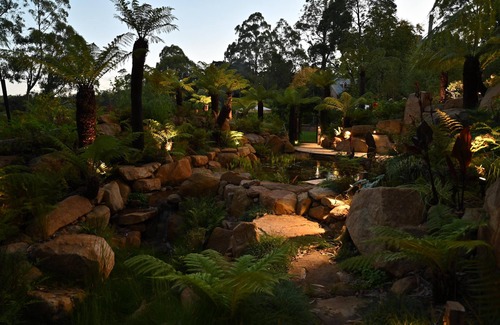 Mount Dandenong Cottage | Fern Cottage - Romantic spa cottage in Mount Dandenong