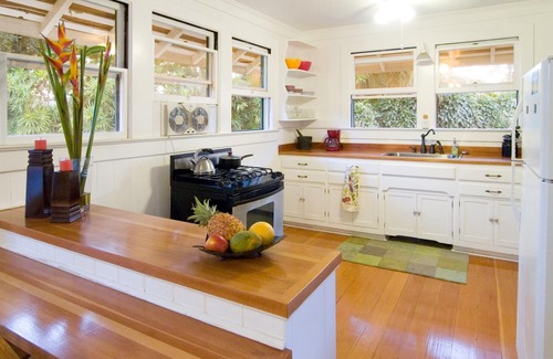 Wailua House | Fern Grotto Inn - Lonely Planet Recommends our Cottages! VRBO Bear Stayed Here!