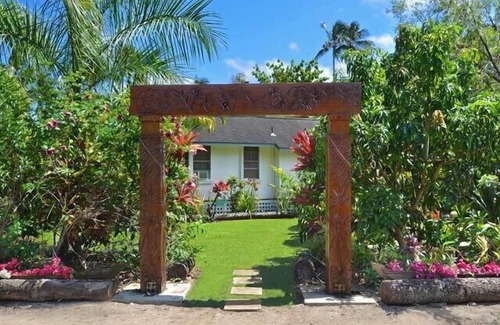 Wailua House | Fern Grotto Inn - Lonely Planet Recommends our Cottages! VRBO Bear Stayed Here!
