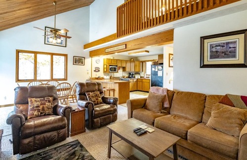 Old Timberline House | Fern Hollow - 557 Fern LanennFern Hollow - Hot Tub, Wood Fireplace, Dog Friendly