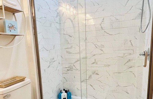 Biloxi Hotel | Fern Suite at The Mockingbird Inn Boutique Hotel