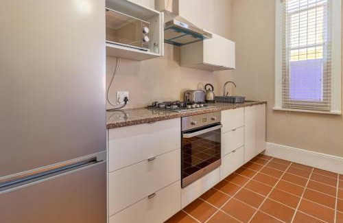 Port Elizabeth Central House | Fernando's self catering cottages