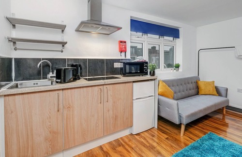 Sudbury Apartment | Fernbank Rooms Sudbury Hill, Harrow Self-Contained Studios with En-Suite - Apt04