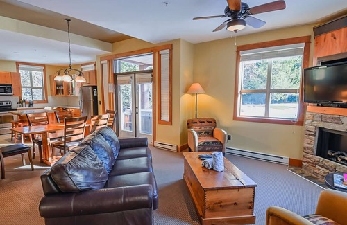 East Kootenay Condo | Fernie - Timberline Lodges Juniper #611