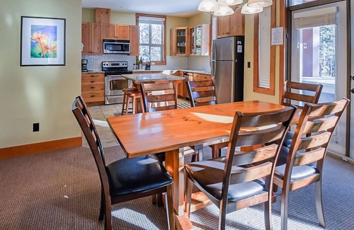 East Kootenay Condo | Fernie - Timberline Lodges Juniper #611