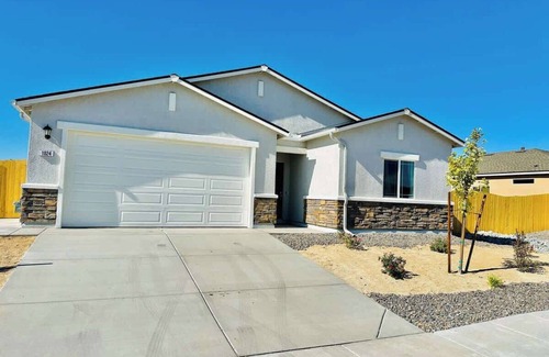 Fernley House | Fernley House/4BR/6 Beds, Pets Welcome!